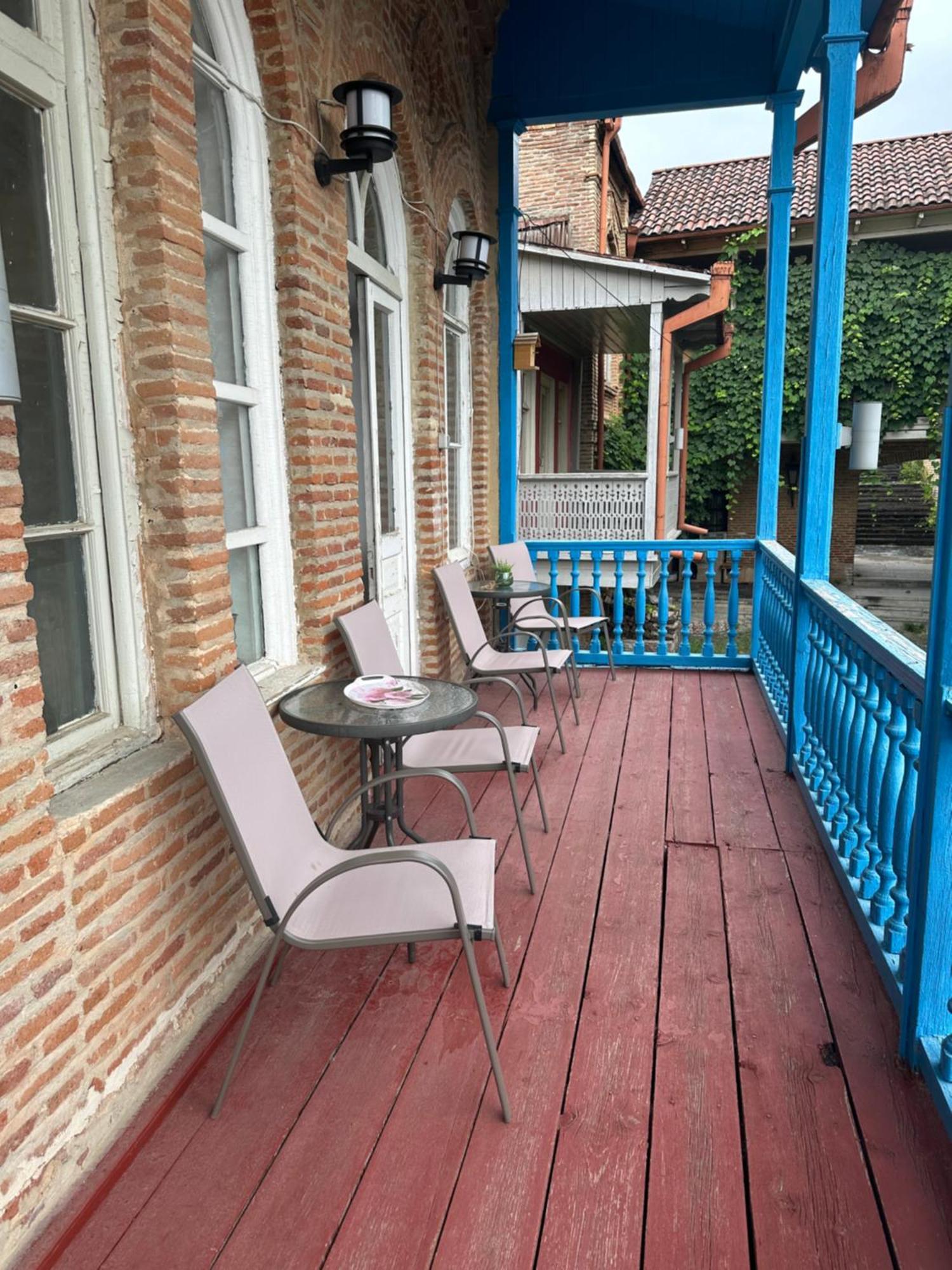Golden Lion Hotel Sighnaghi Exterior photo